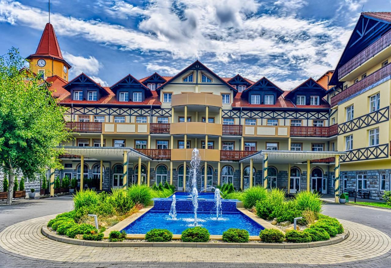St Lukas Medical & Spa Swieradow-Zdroj Ngoại thất bức ảnh